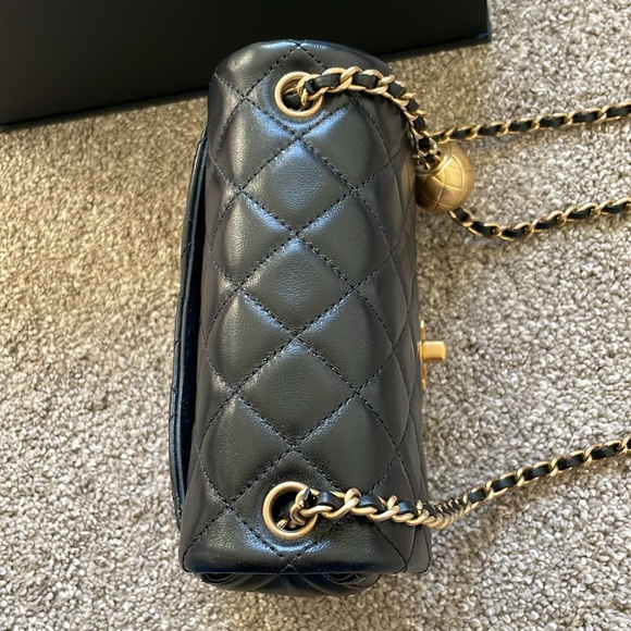 【sold】Chanel Lambskin Quilted CC Pearl Crush Mini Flap square, Black, gold ball - Picture 4 of 14